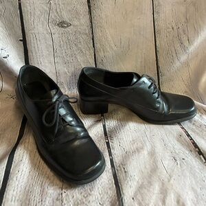 Bandolino Women’s Black Leather Upper Lace Up Square Toe Oxfords Size 8M‎ Y2K